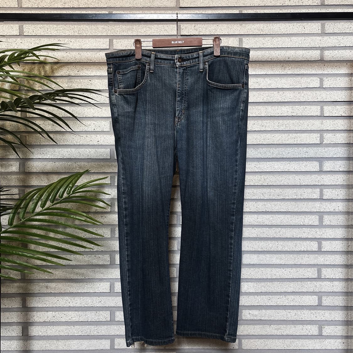 EDWIN 에드윈 스트레이트 인디고 데님팬츠 세로 슬럽 페이드 디테일 상품이미지2