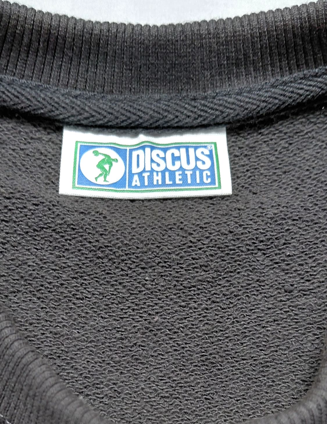 DISCUS ATHLETIC 디스커스 애슬레틱 맨투맨 회색 F(무료배송) 상품이미지3