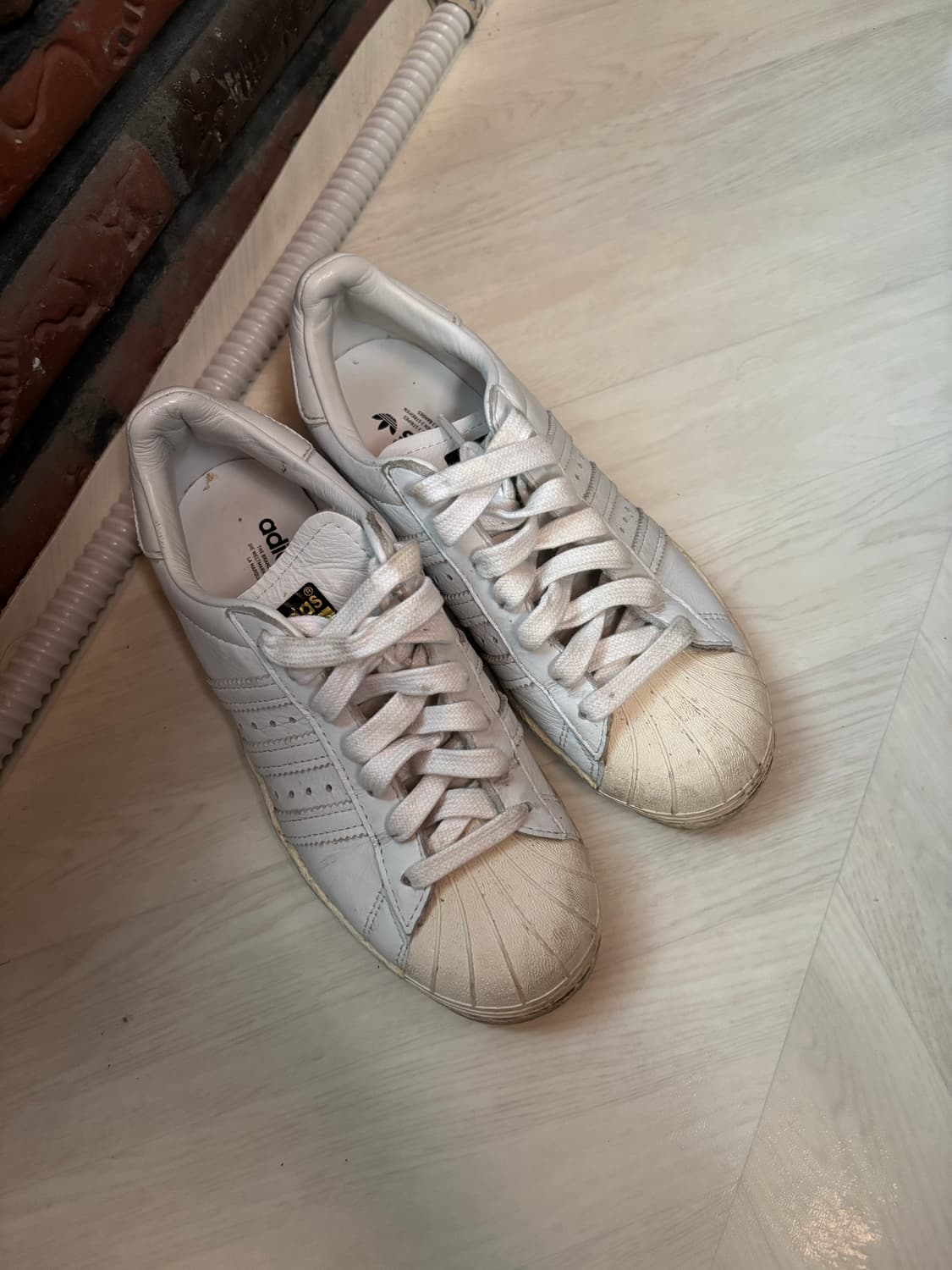 아디다스 슈퍼스타 220 상품이미지1