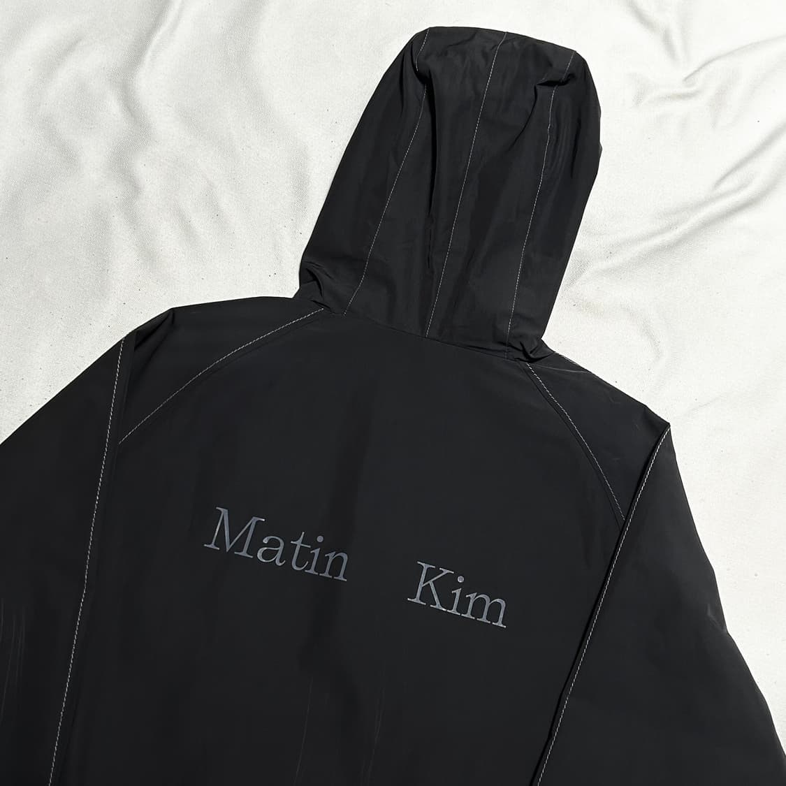 F 마뗑킴 블랙 후드 바람막이 상품이미지1