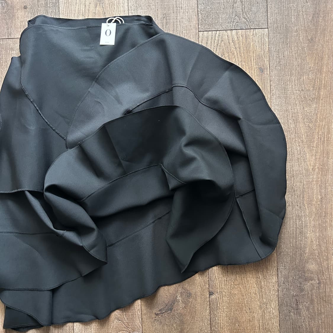 Transformed Asymmetry Ruffle Skirt 상품이미지7