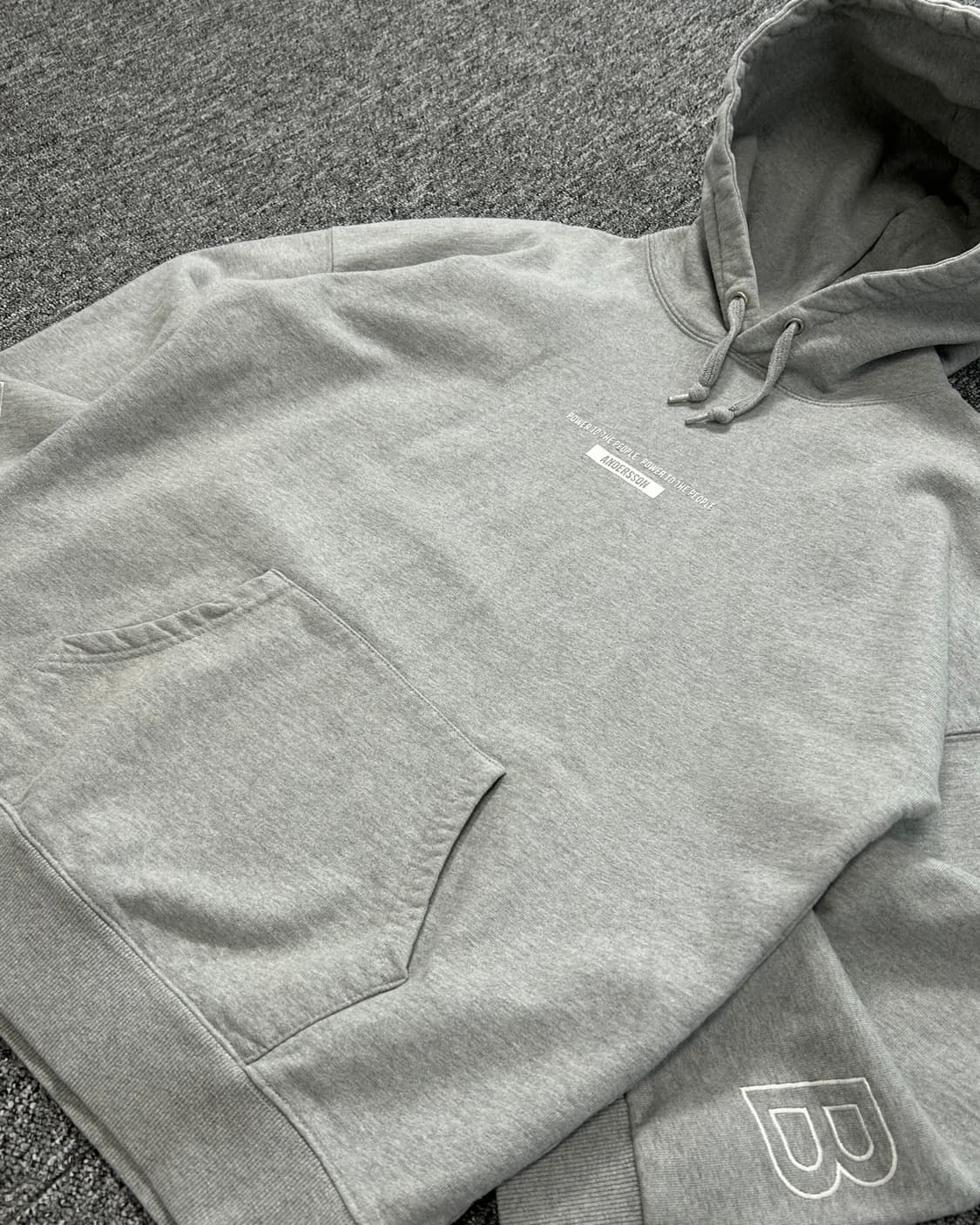 엔더슨벨 빅로고 그레이 후드티  상품이미지3