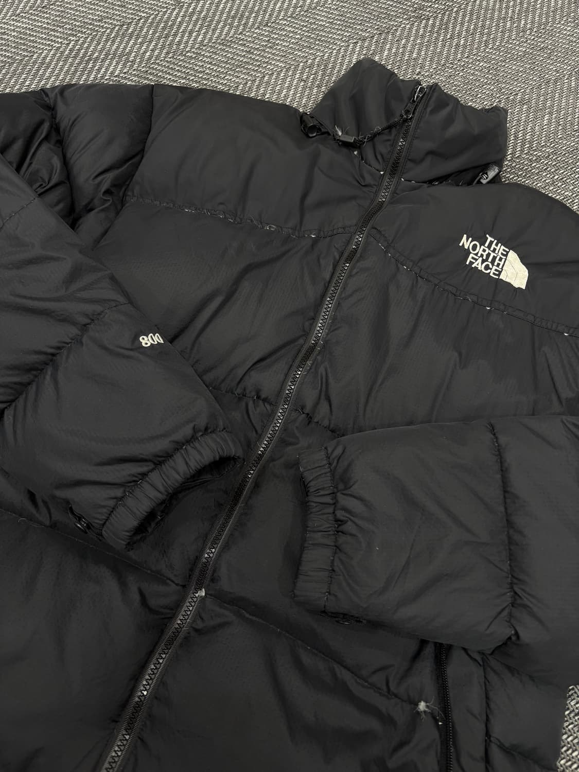 노스페이스 패딩 블랙 상품이미지4