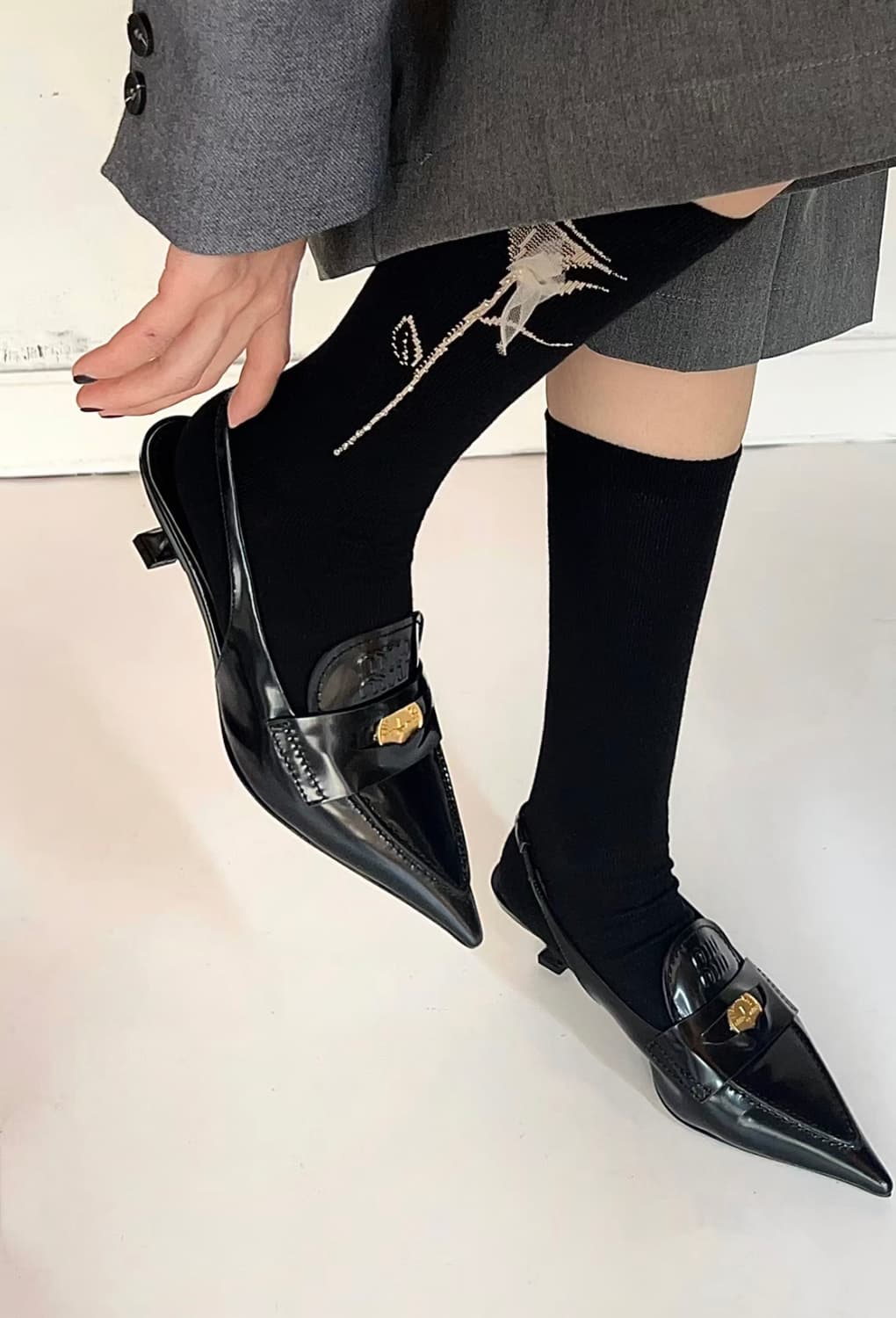 miumiu 레더 슬링백힐 상품이미지2