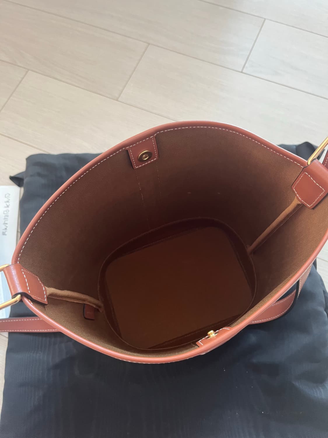 셀린느 버킷백 스몰 상품이미지2