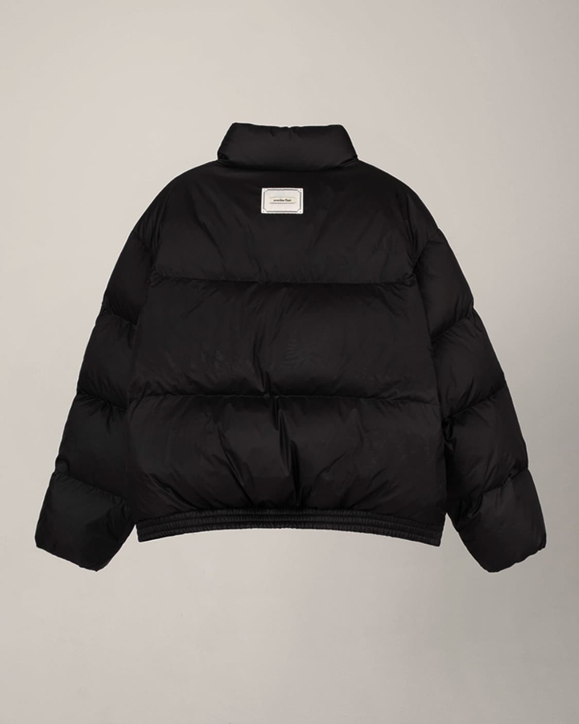 (새상품)오버듀플레어 글로시 다운 패딩 블랙 상품이미지5