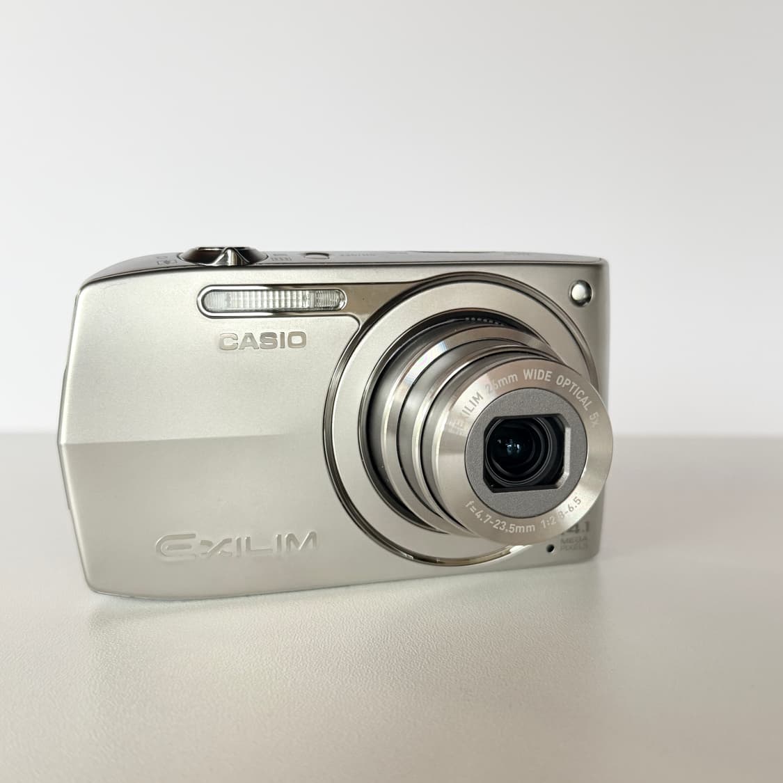 🤍레드벨벳 조이 픽🤍미품 카시오 엑슬림 Z2000 실버 빈티지디카 상품이미지5