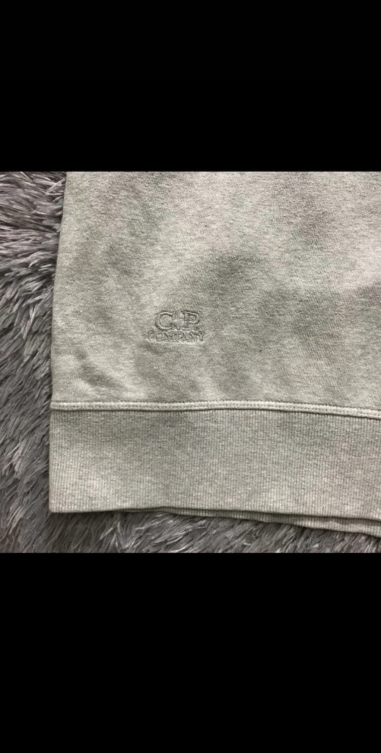 [[XL]# 씨피컴퍼니(C.P. COMPANY) 싱글 렌즈 맨투맨 상품이미지3