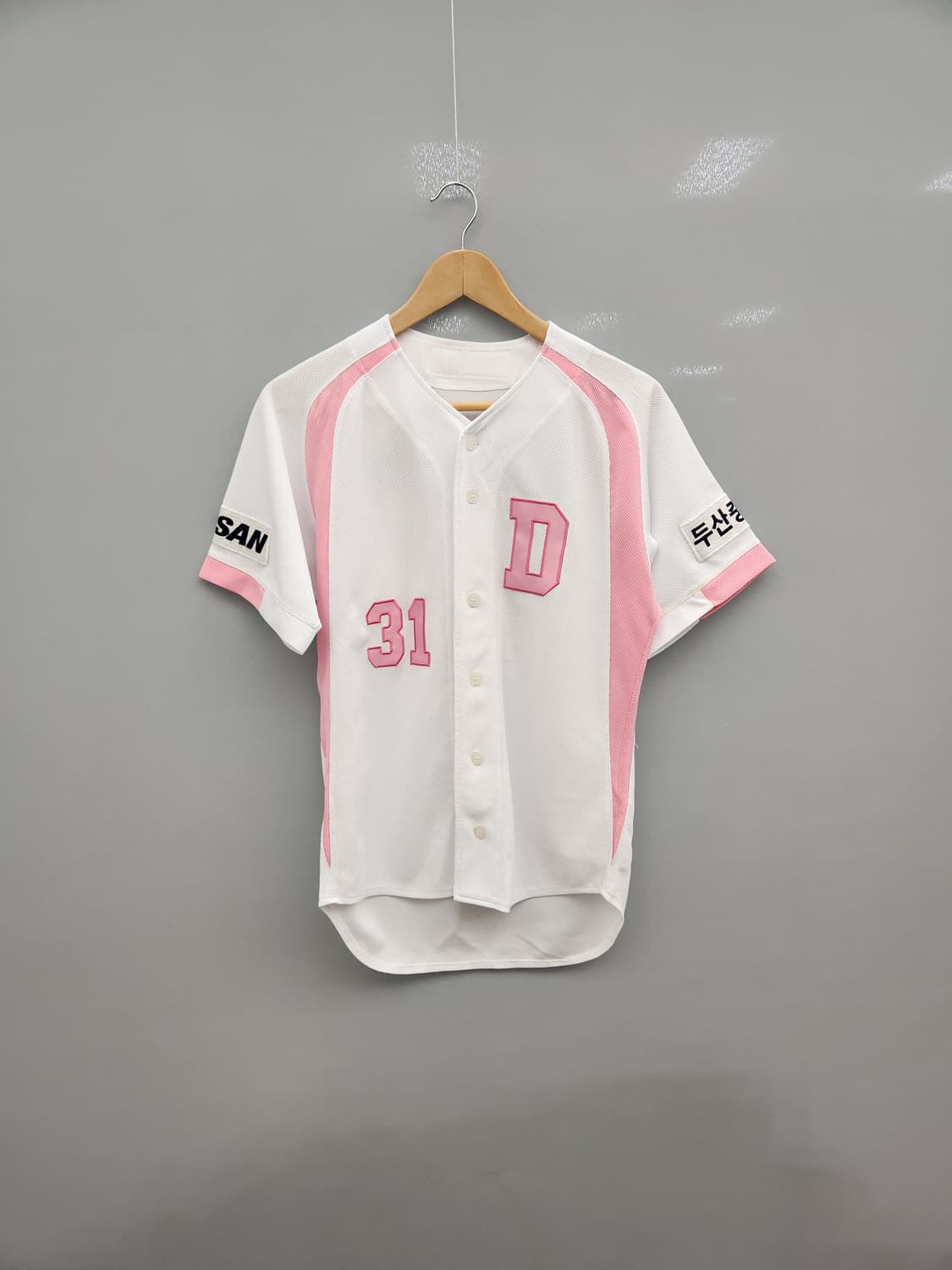 두산베어스 31번 정수빈 핑크 유니폼 상품이미지1