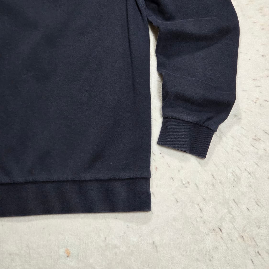 게스 네이비 맨투맨 상품이미지6