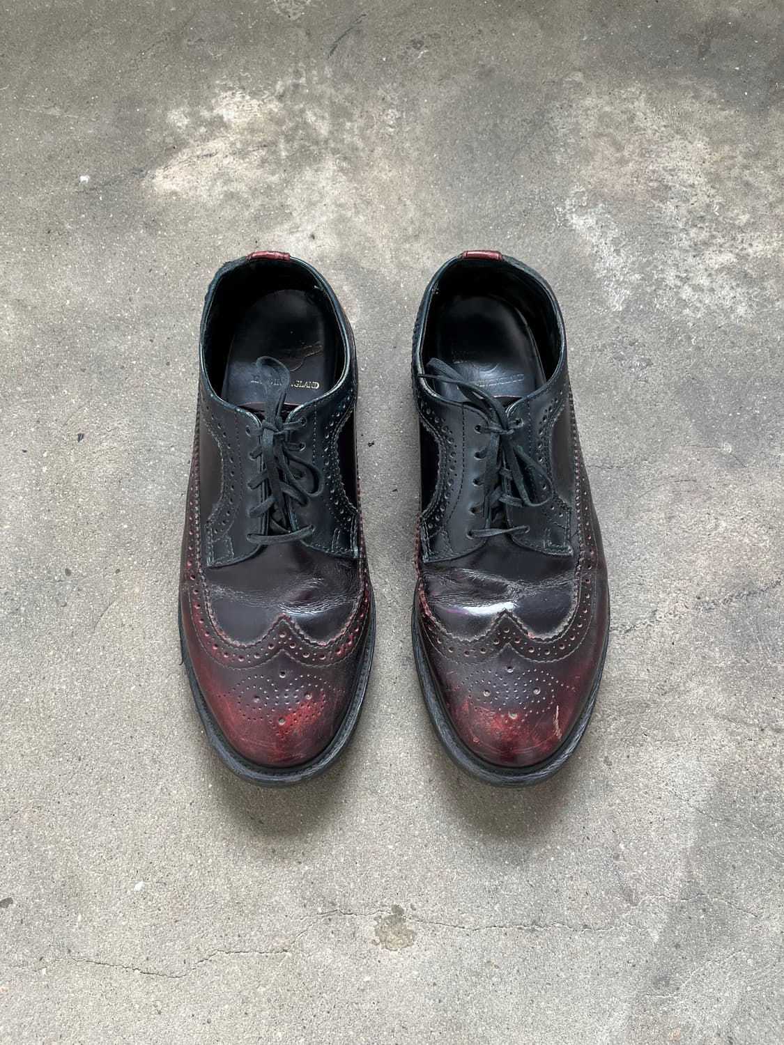 Dr.martens MIE 레드컬러 윙팁 상품이미지1