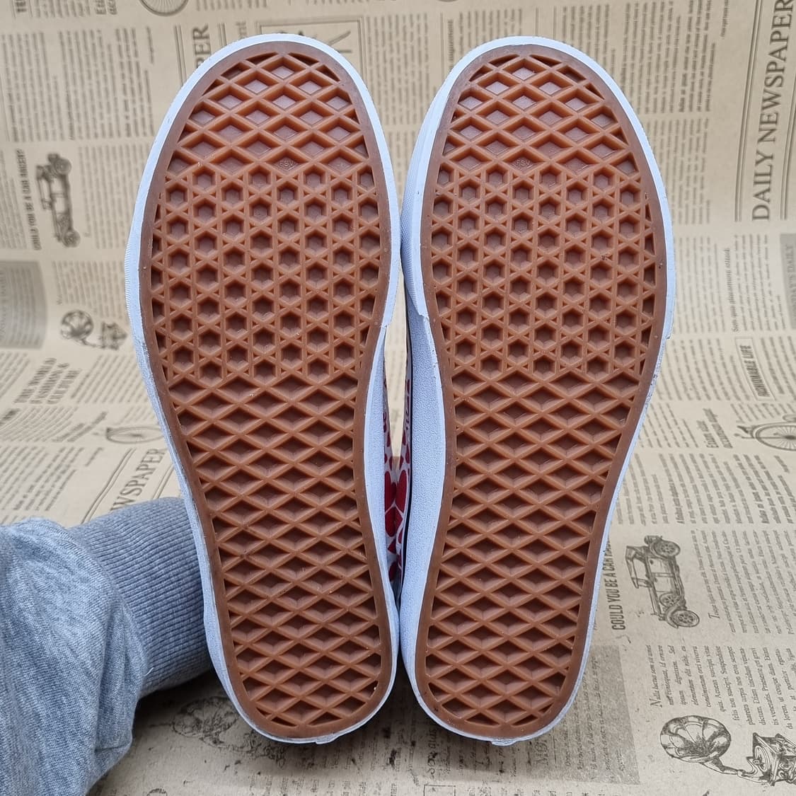 반스 올드스쿨 하트 여성스니커즈 235 상품이미지3