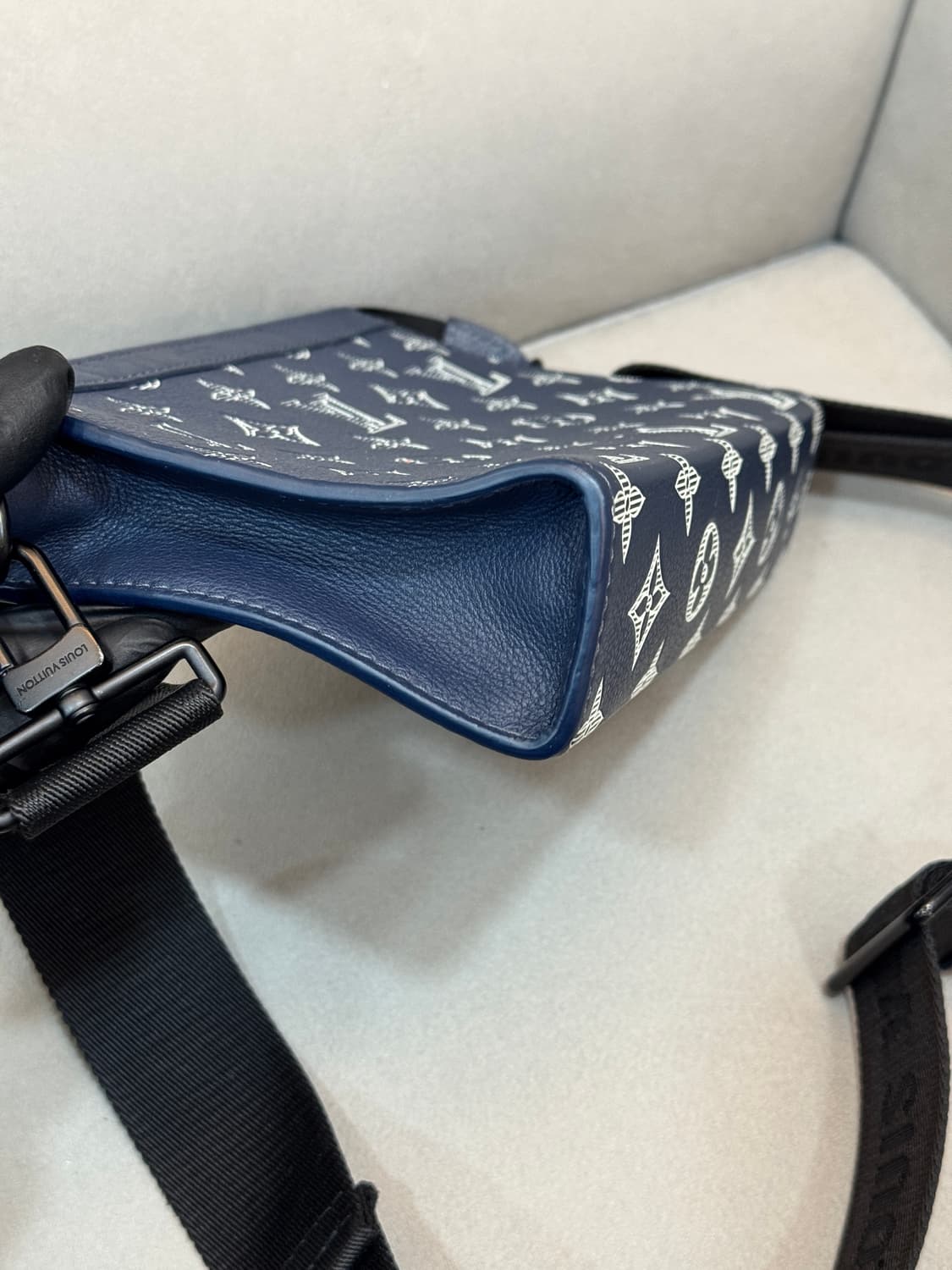 루이비통 모노그램 가스통 섀도우 웨어러블 크로스백  상품이미지2