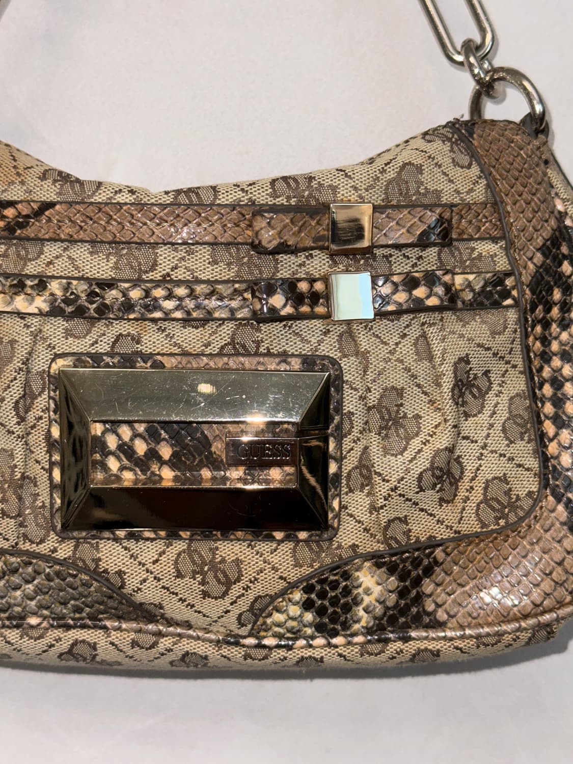 Guess brown logo ribbon buckle 숄더백 상품이미지2