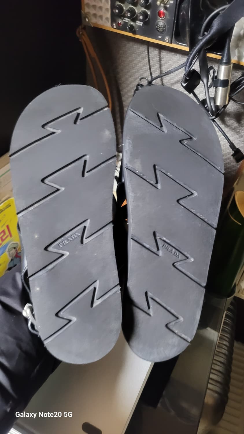 프라다 센들 상품이미지4