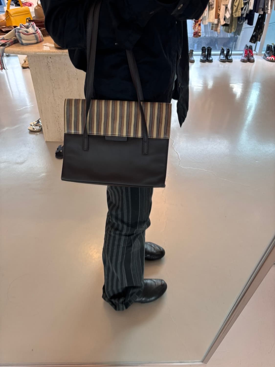 Vintage Victorio&Locchino Leather Bag 상품이미지1