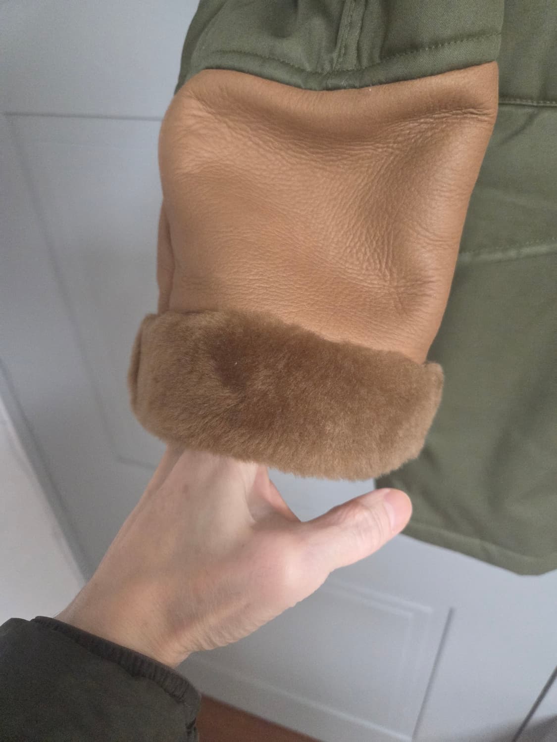 그렌펠 카키색 퍼 트리밍 후드 코트 상품이미지4