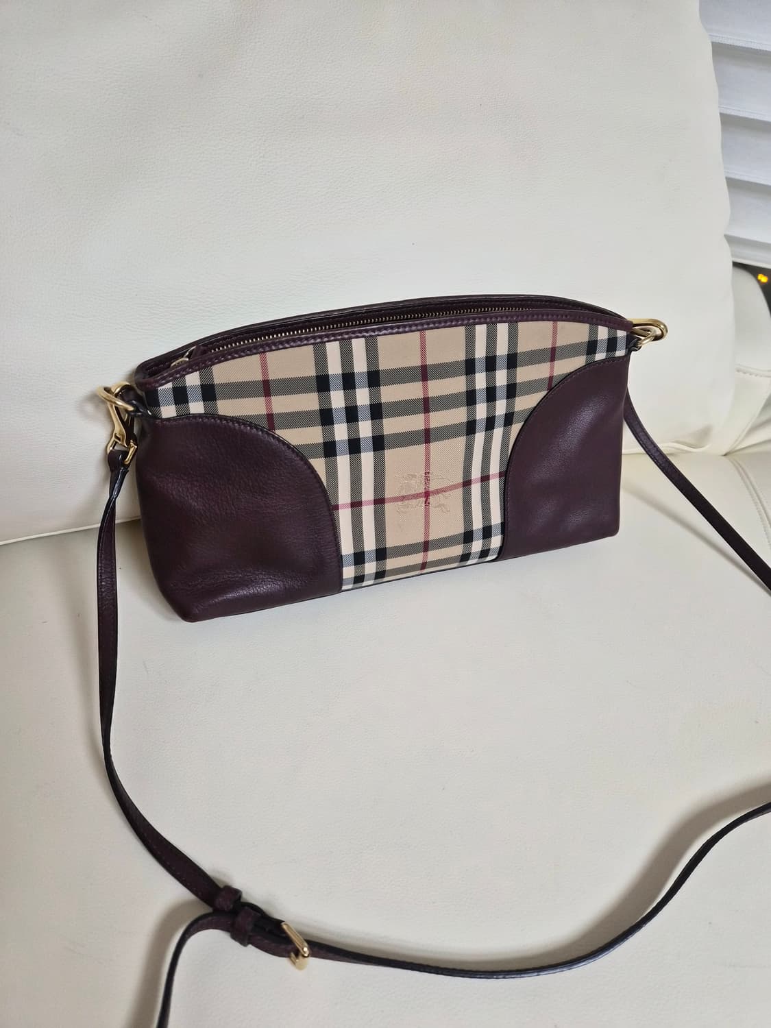 버버리정품 크로스백 30x20 상품이미지5