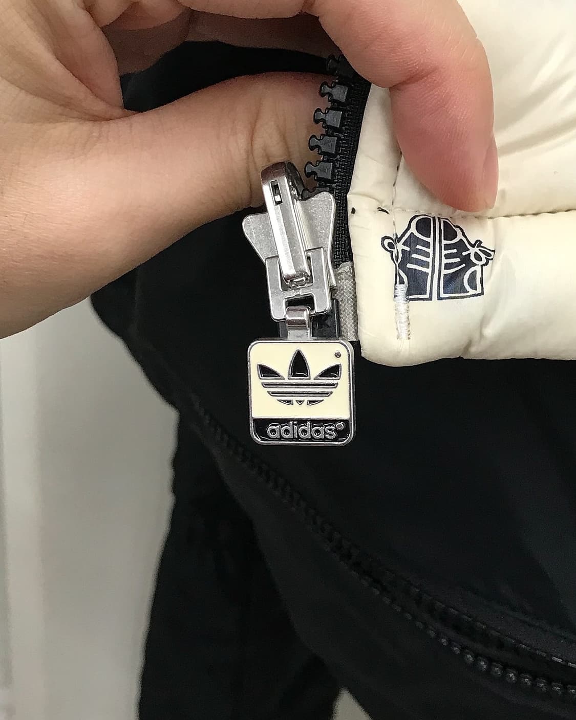 아디다스 리버시블 양면 숏패딩 상품이미지4