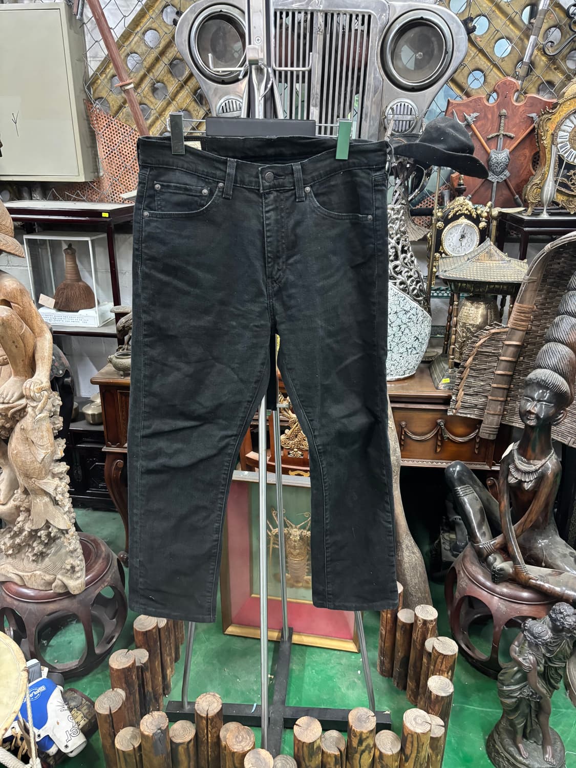 리바이스(Levi's) 505 레귤러 스트레이트 빈티지 블랙 데님 팬츠 상품이미지1