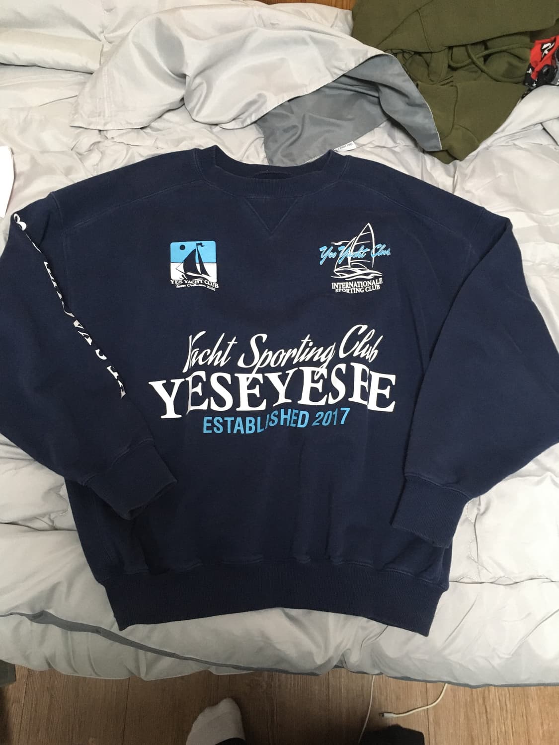 YESEYESEE 맨투맨 상품이미지1