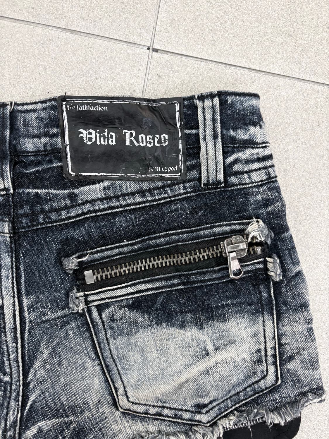 스터드 워싱 숏츠 상품이미지5