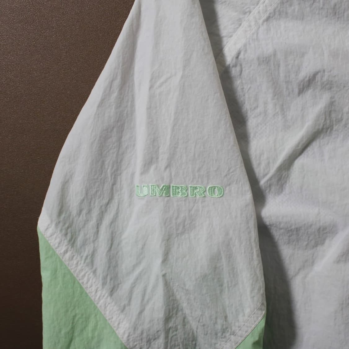 Umbro 엄브로 백로고 윈드러너 바람막이 상품이미지4