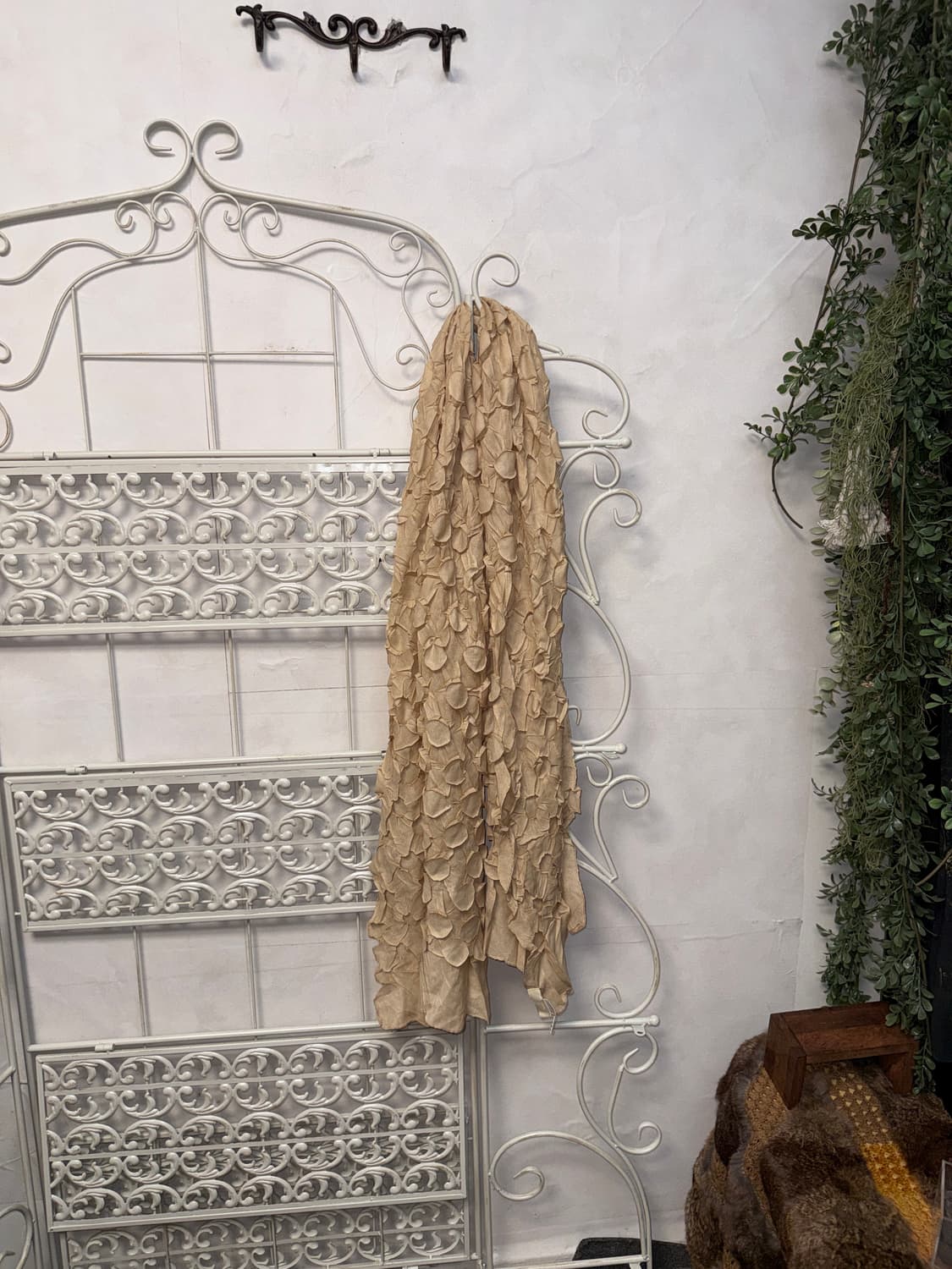 Beige circle pleats scarf 상품이미지4