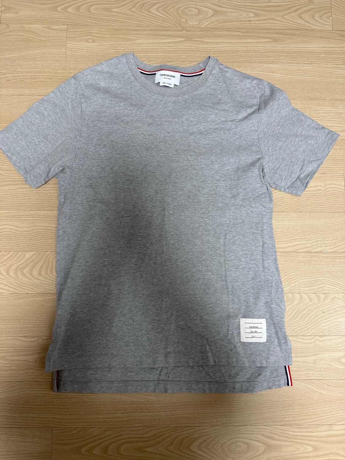 톰브라운 기본 반팔 티셔츠 상품이미지1