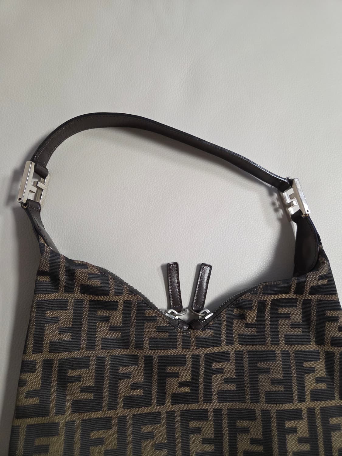 펜디 FENDI 정품 여성용 핸드백 상품이미지4