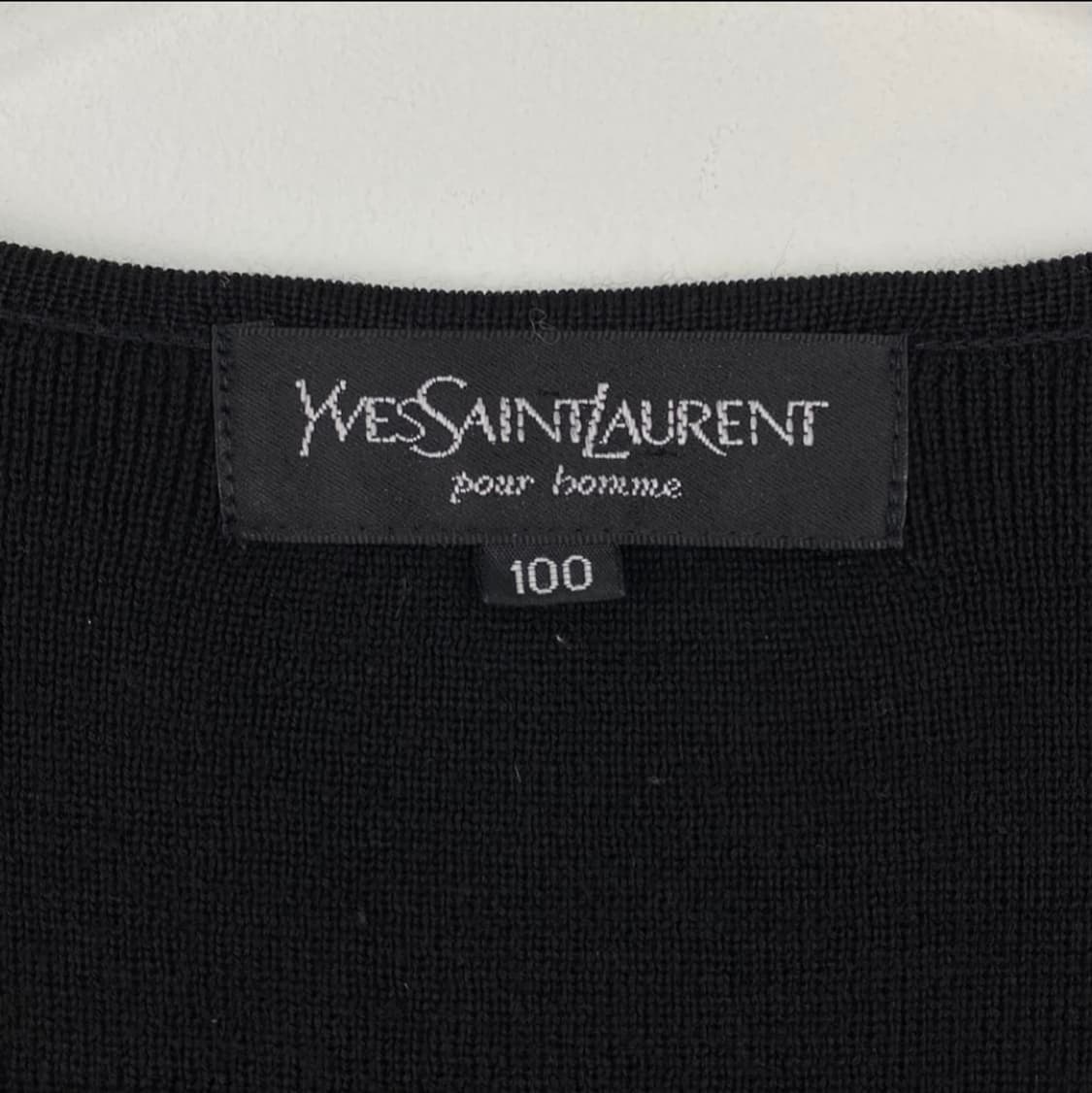 입생로랑 니트 베스트 블랙 100 L 상품이미지4