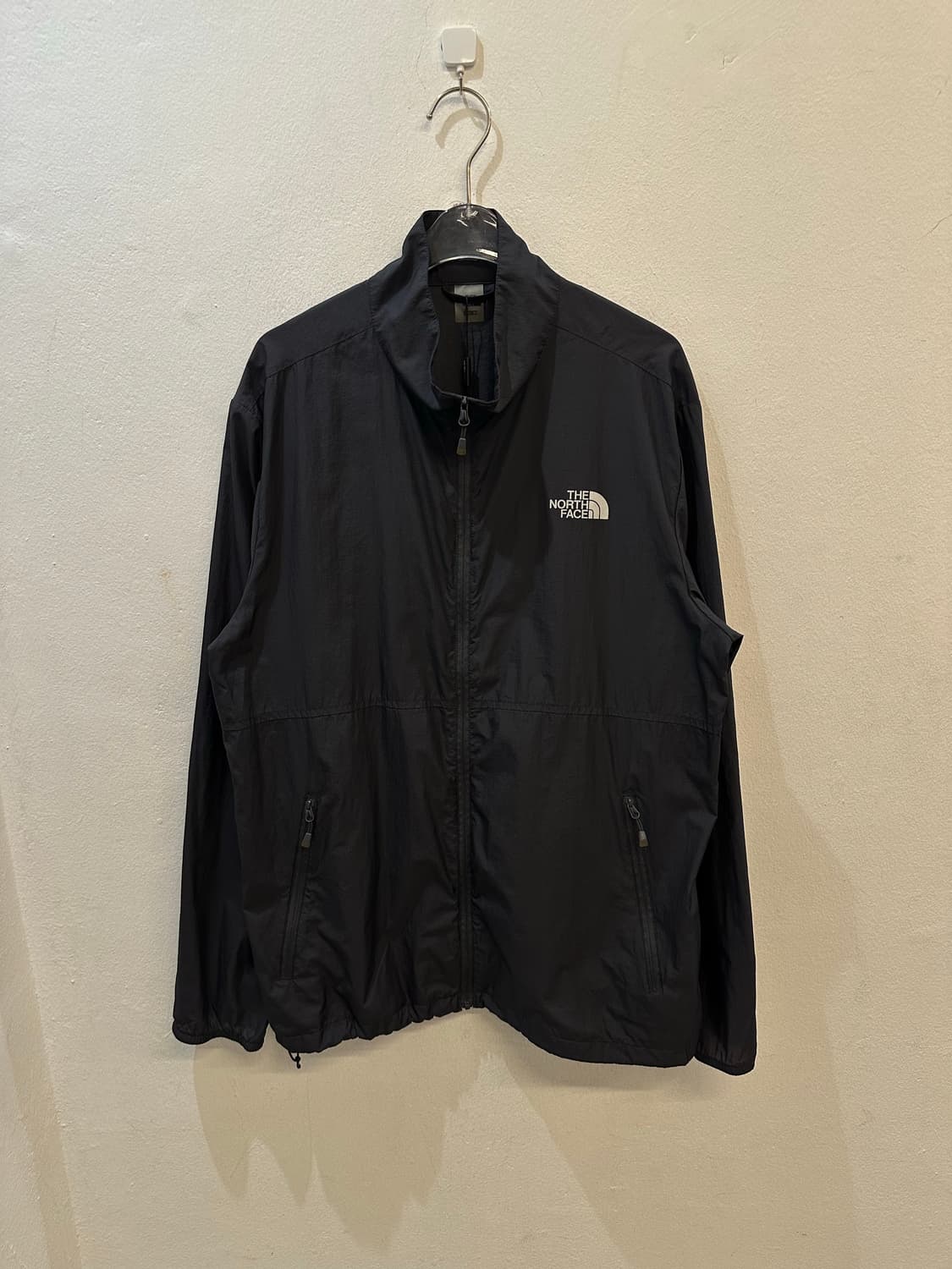 The north face windbreaker 상품이미지1