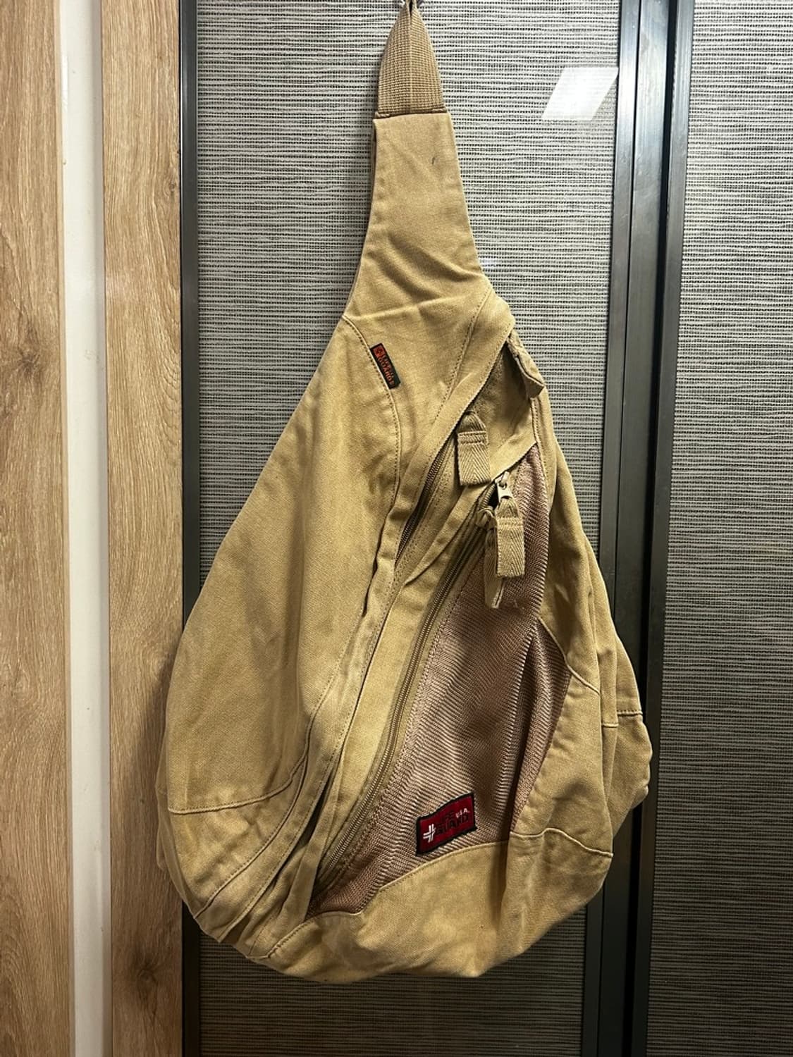 life guard 라이프가드 빈티지 슬링백 상품이미지1