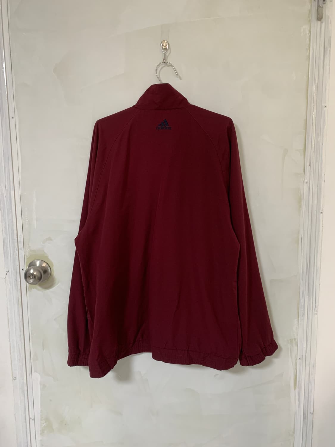 아디다스 체스트 로고 바람막이 상품이미지4