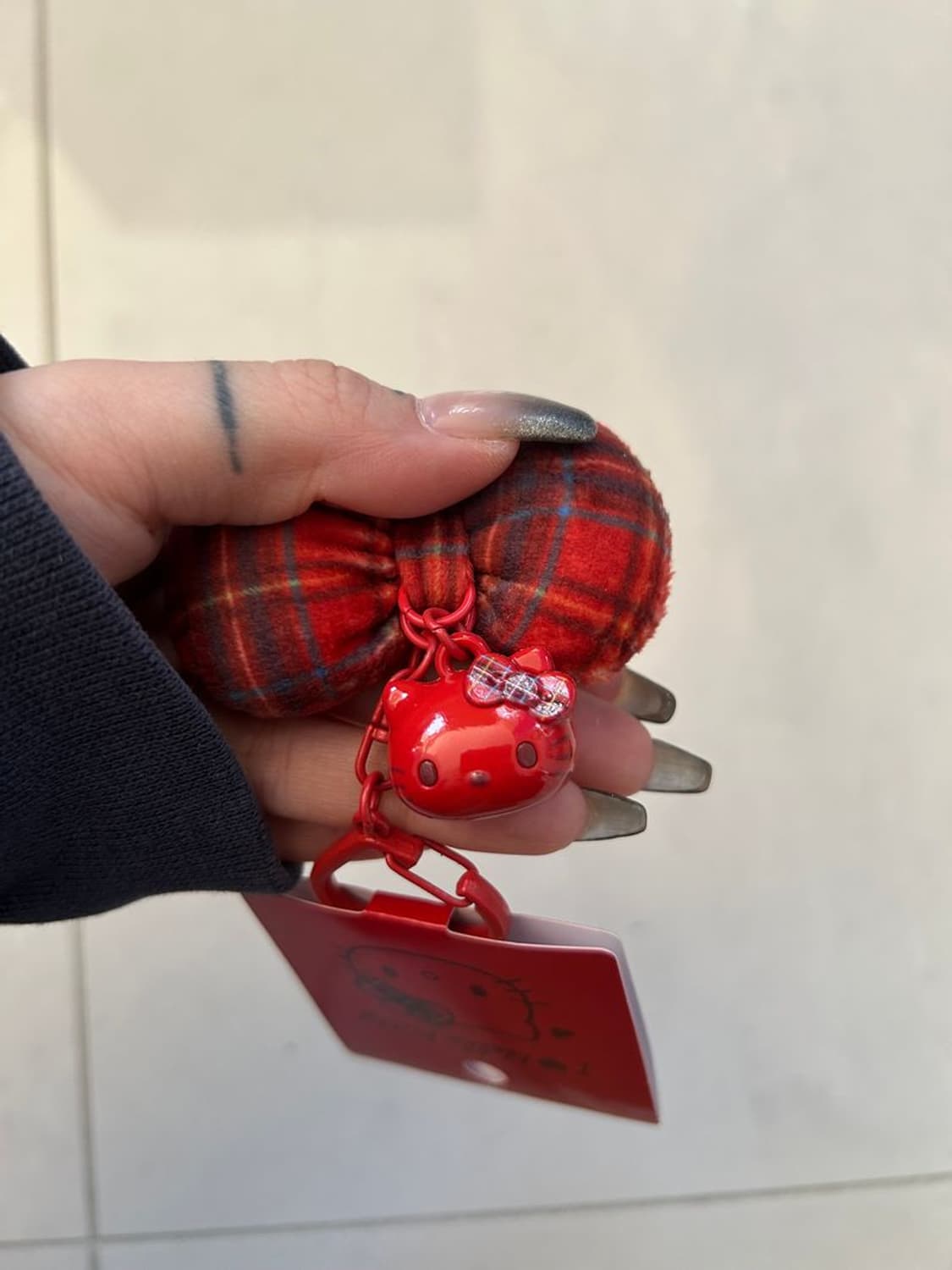 HELLO KITTY RIBBON KEYCHAIN 헬로 키티 리본 키체인 상품이미지3