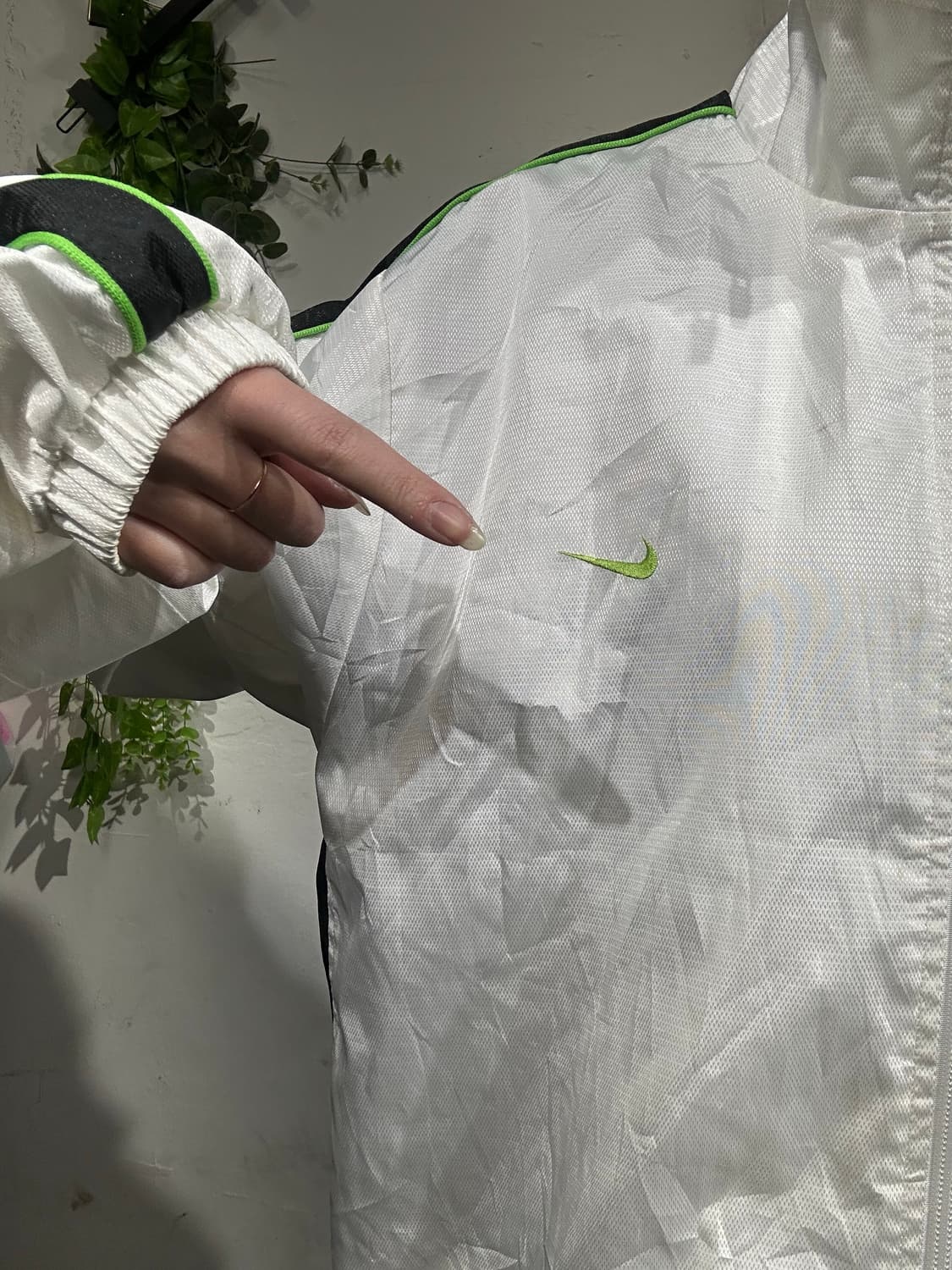 00s  나이키 화이트 바람막이 블랙 사이드 라인 자켓 XL 상품이미지4