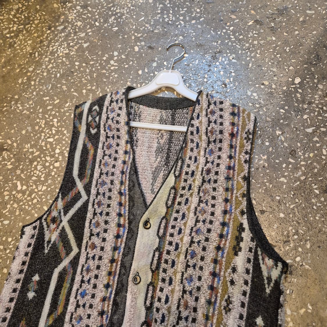 FREE. 기하학패턴 니트조끼 상품이미지5