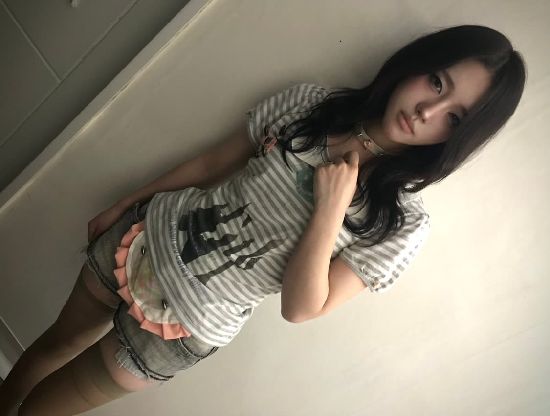 Rose Collar Stripe Tee 상품이미지1