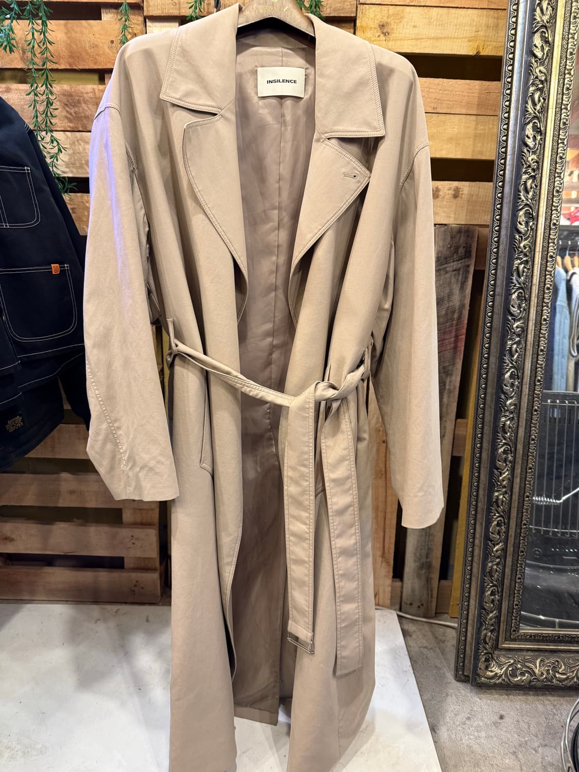 인사일런스 베이지 트렌치코트 상품이미지1