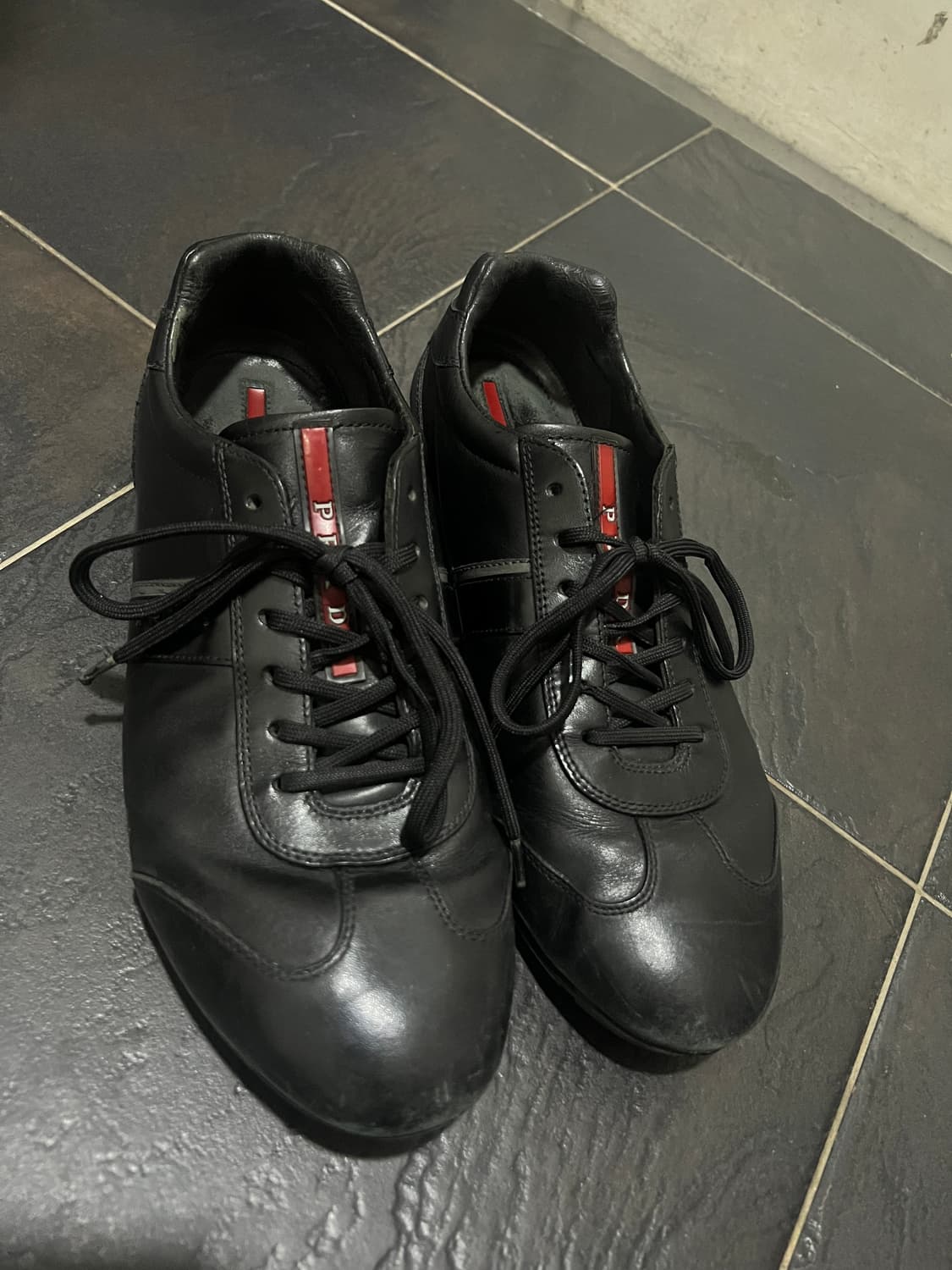 프라다 빈티지 가죽 스니커즈[9.5] 상품이미지1