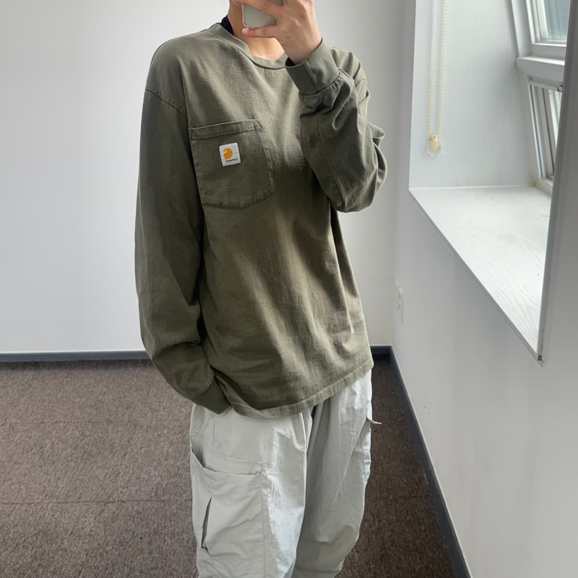 Carhartt 칼하트 원포켓 카키 롱슬리브 상품이미지1