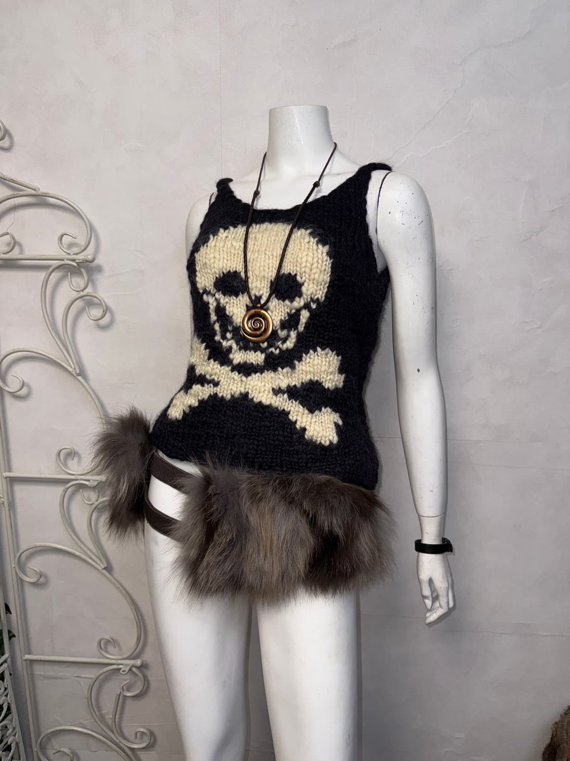 Charcoal skull wool bustier sleeveless  상품이미지1