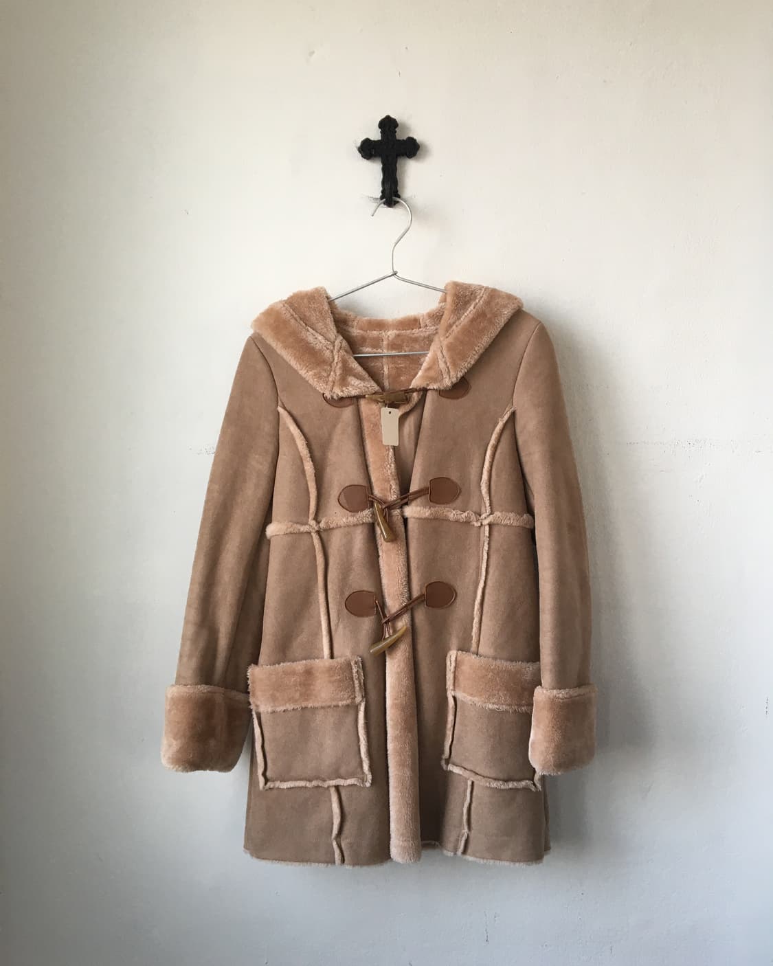 Fake fur duffle button hood coat 상품이미지2