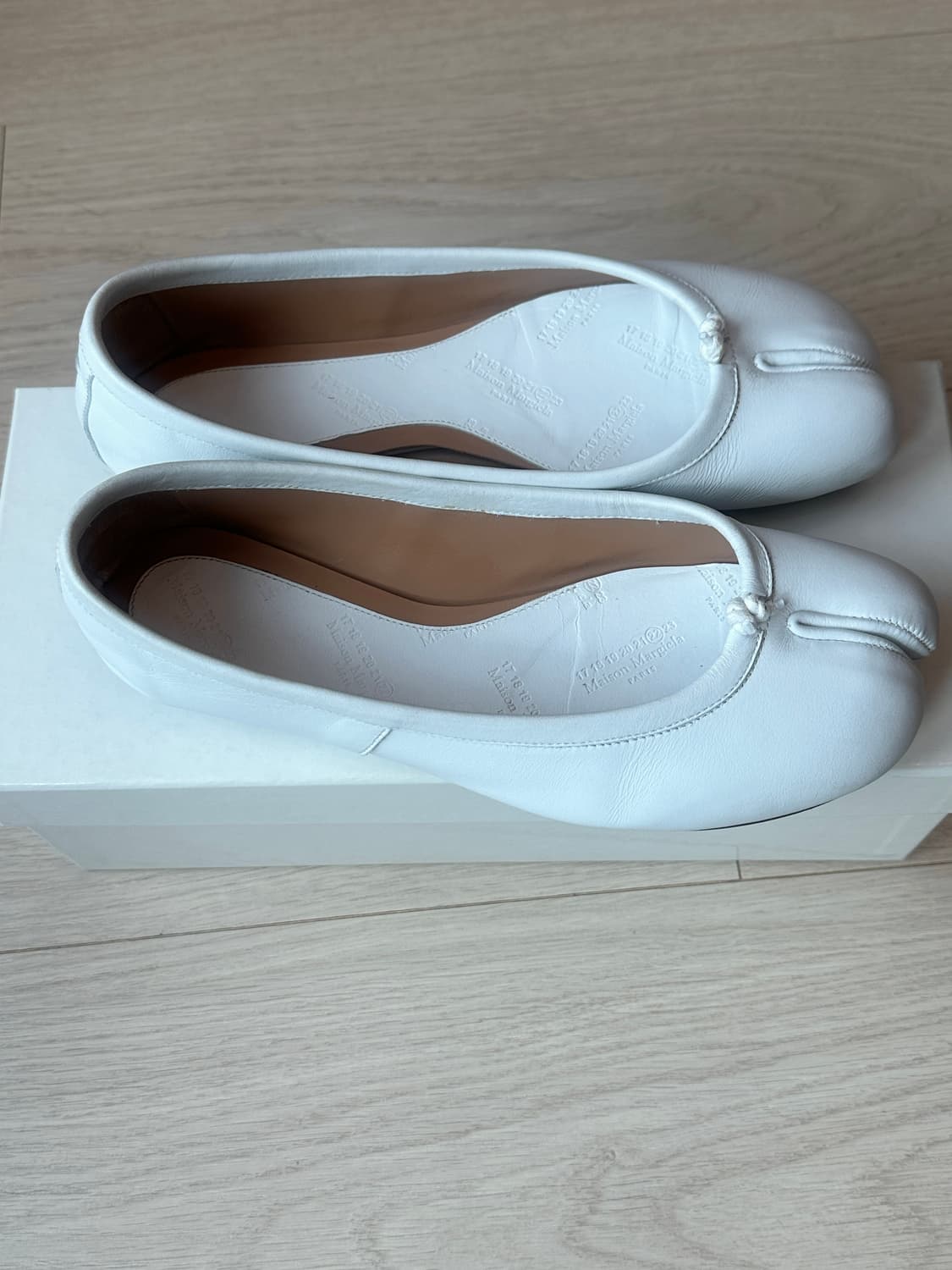 마르지엘라 타비 플랫 슈즈 화이트 36 (비브람완료) 상품이미지3