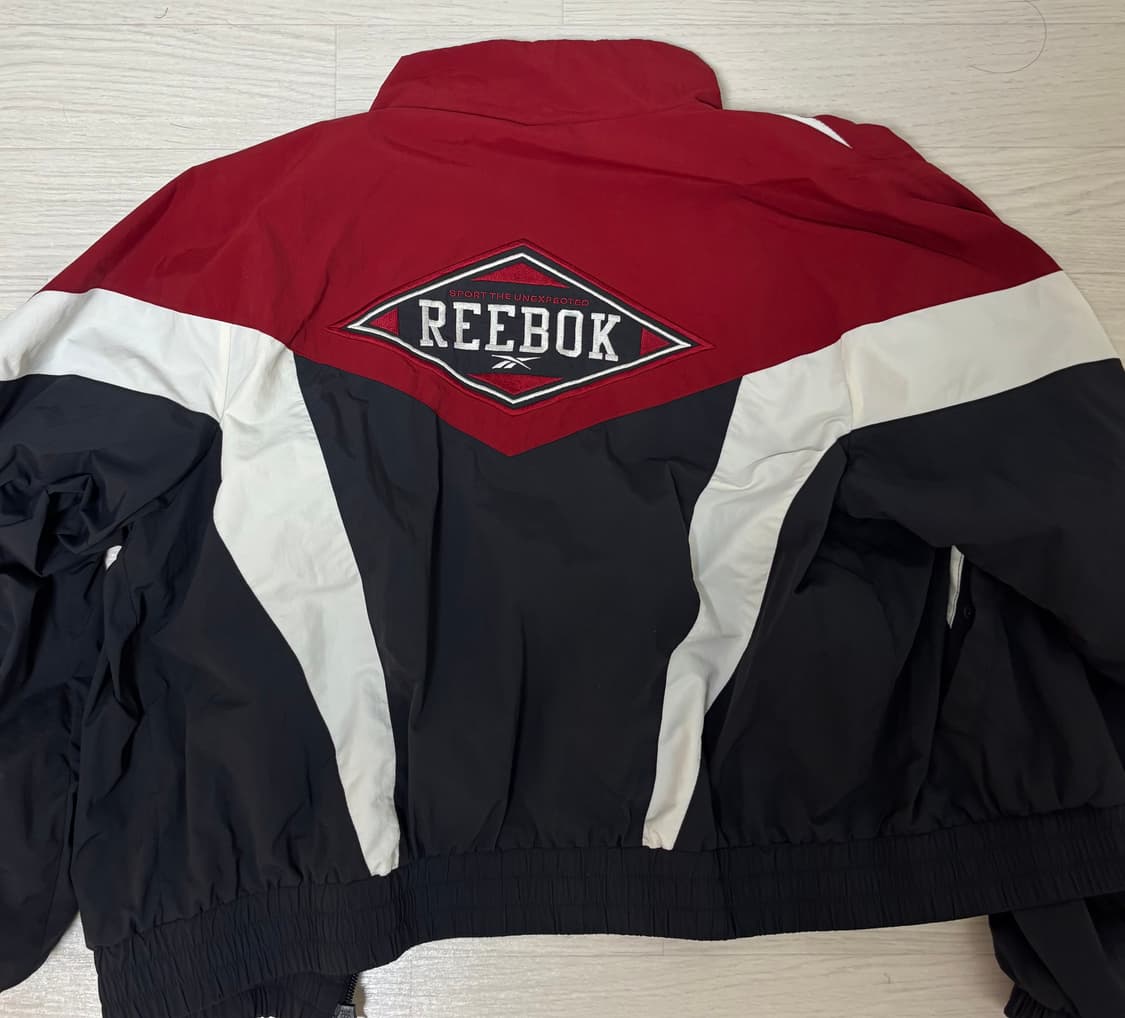 리복 윈드브레이커 상품이미지3