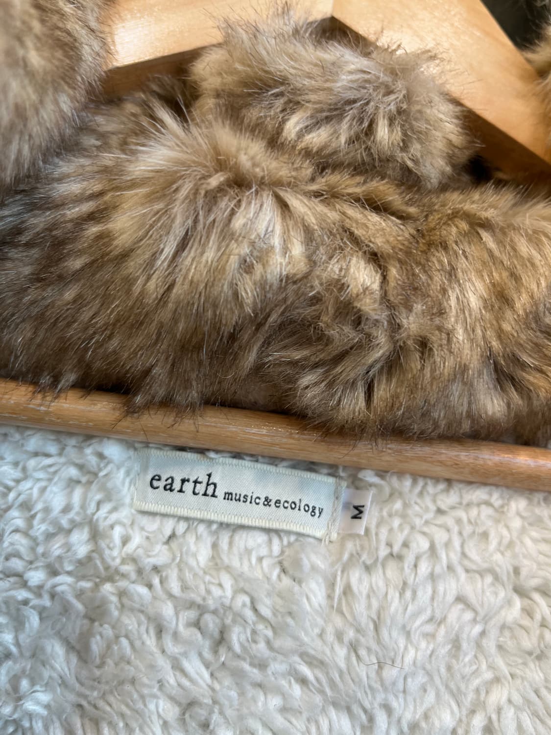 EARTH JPN 어스뮤직 퍼 모즈 피쉬테일 파카 상품이미지5