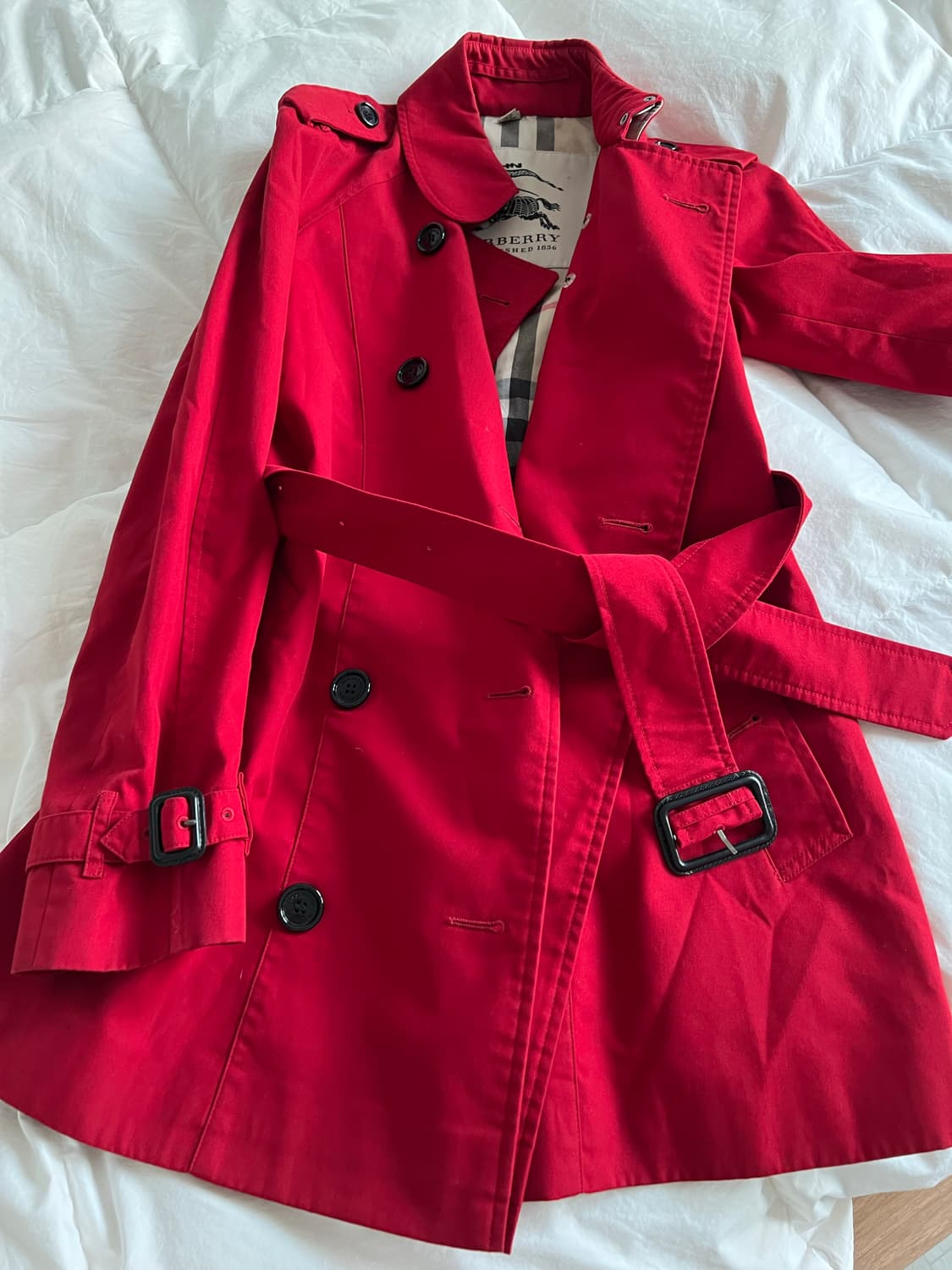 버버리 레드 컬러 트렌치코트 상품이미지7