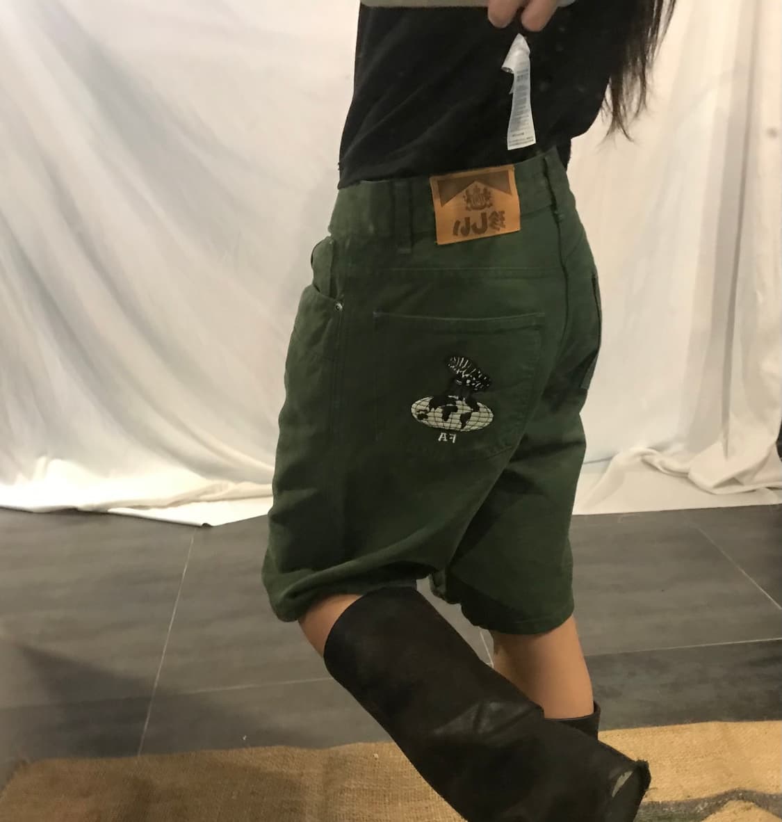 green bermuda shorts  상품이미지6