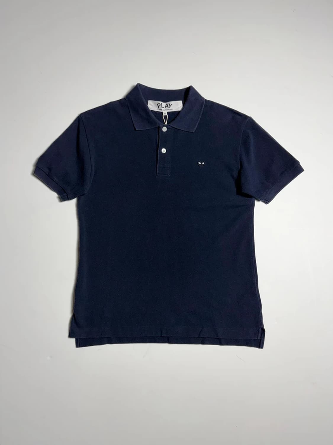 꼼데가르송 우먼스 하트 와펜 반팔 카라 티셔츠 R1960 상품이미지1