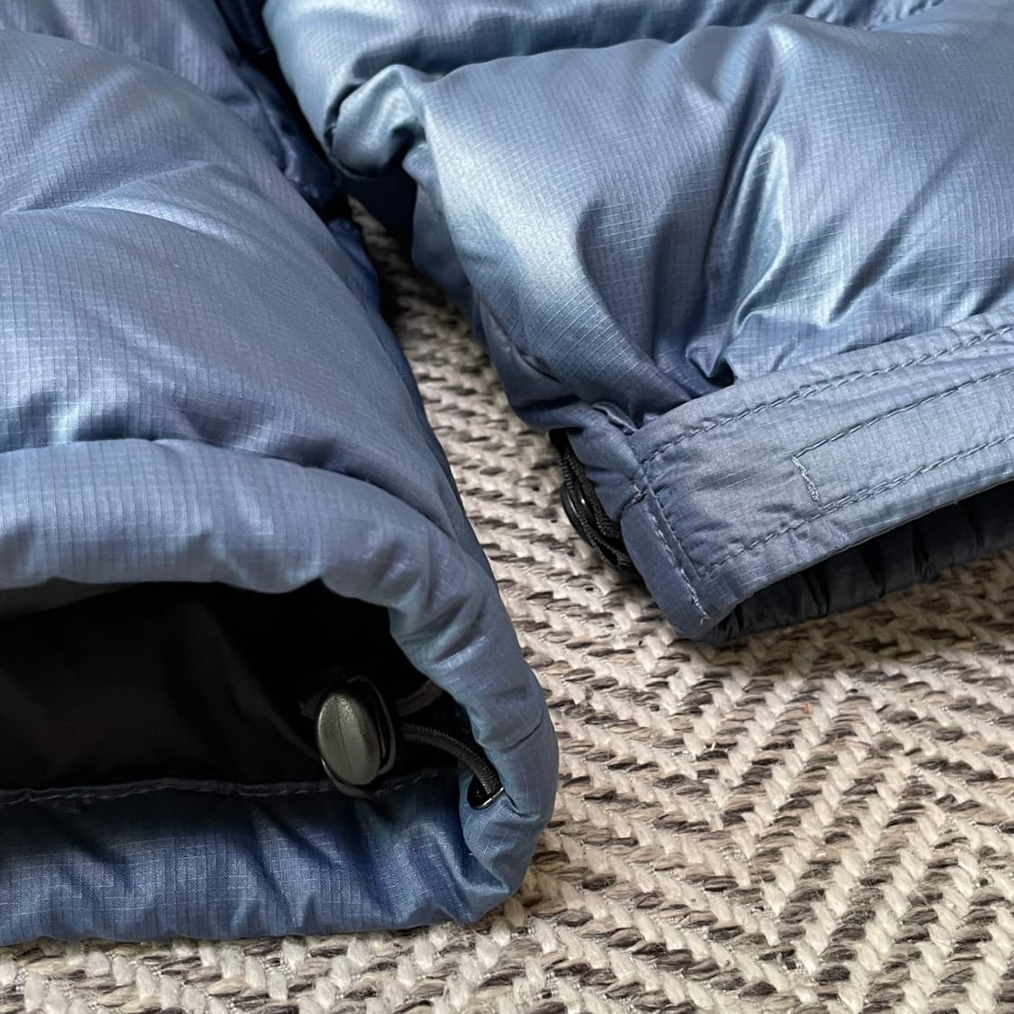 [105] 노스페이스 센터로고 네이비 700 눕시 패딩 상품이미지5